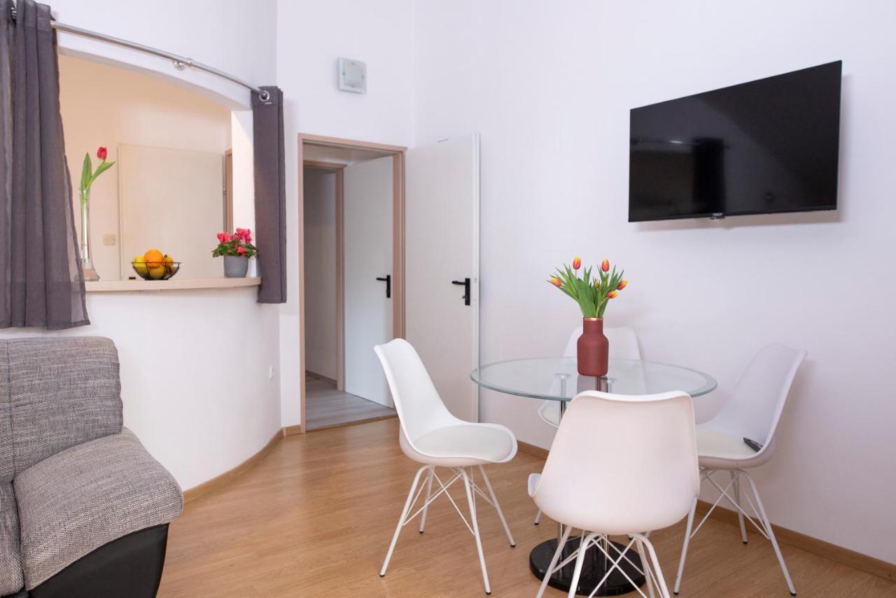 Apartman Ivo Kaštela Exterior foto